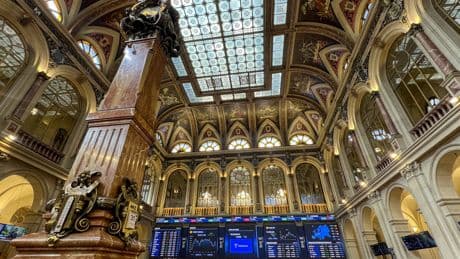 El Ibex comienza agosto con dudas