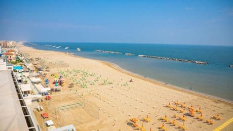 EasyJet launches new flight route to ‘underrated’ Italian seaside city with stunning golden beaches & historic sites