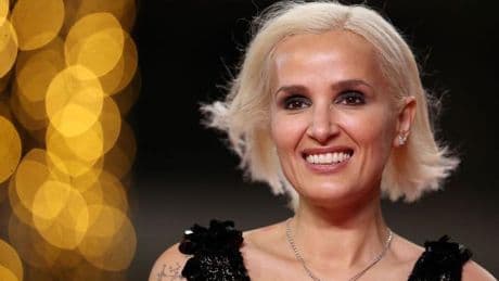 Julia Ducournau tocó el cielo de Cannes con 'Titane' y se estrella contra el suelo con 'Alpha'