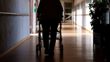 Änderung bei Sozialleistung: Pflegegeldempfänger müssen länger auf Jahreszahlung waren