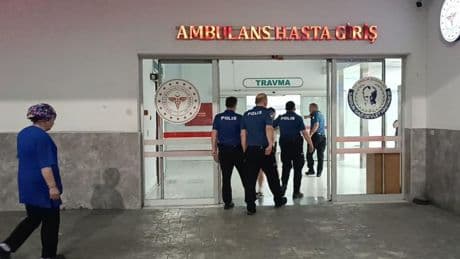 Samsun'da bayramın ilk günü tartışan gruplar arasında yine kavga çıktı: 2 kişi pompalı tüfekle yaralandı