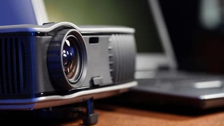 Angebote im Mai: Full HD Mini-Beamer für 98 statt 199 Euro: Die Top-Deals am Donnerstag