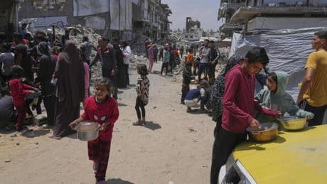 Al menos 77 muertos en dos días de ataques israelíes en Gaza