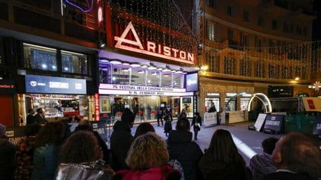Sanremo 2026, c'è l'accordo tra Rai e Comune. Il Festival ancora all'Ariston: l'annuncio al Tg1