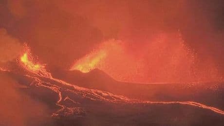 Hawaii'deki yanardağ yeniden patladı