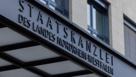 Bericht beantragt: SPD will Wüsts Wünsche bei Staatskanzlei-Sanierung wissen