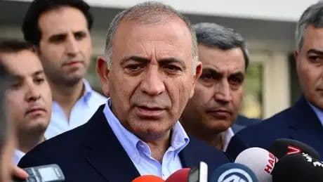 Gürsel Tekin, parti kuracağını açıklayıp Kılıçdaroğlu'nu da davet etmişti