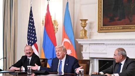 Aliyev'den Ermenistan'a "anayasa" çağrısı: Zaman kaybetmeye gerek yok