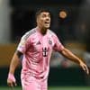 Luis Suárez ook drie competitieduels geschorst na bespugen staflid tegenstander
