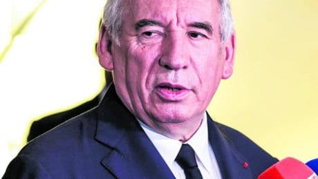 Emergenza economica nell’agenda francese. Il deficit fa paura: il governo rischia sui tagli