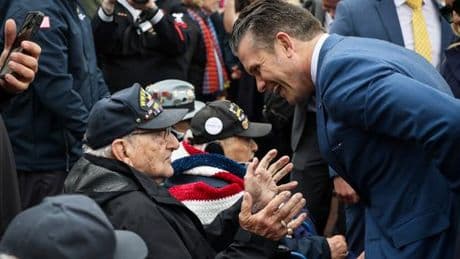 Sébastien Lecornu et Pete Hegseth célèbrent le 81ᵉ anniversaire du Débarquement