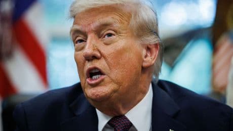 Trump pide al 'New York Times' más de 12.700 millones en una demanda por difamación y calumnias