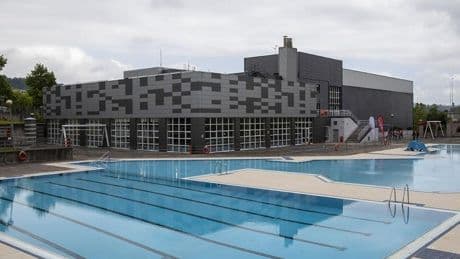 Evacuado muy grave a Cruces un niño que se bañaba en las piscinas de El Fango
