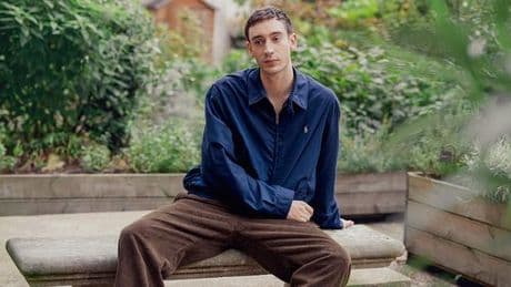 L’acteur Théodore Pellerin, roi du silence