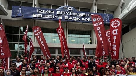 İzmir Büyükşehir'deki işçilerin istediği maaş akademisyenleri bile isyan ettirdi: "22 yıllık doçentim, maaşım 80 bin değil!"