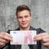 Waar moet je op letten als je geld geeft voor een verjaardag?