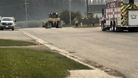 Alberta wildfires: Evacuees in several Yellowhead County communities can return home Tuesday