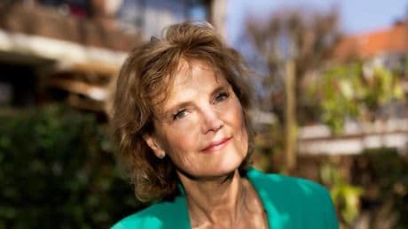 Annette Herfkens, única superviviente del accidente de avión de Vietnam Airlines: “Siempre digo a la gente con miedo a volar que no se preocupen porque todo sucede muy rápido; lo peor no es que pase, es el despertar”