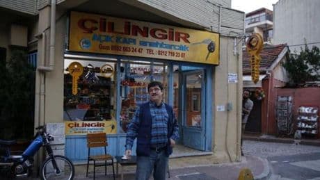 Küçük Esnaf filmi oyuncuları kimler? Küçük Esnaf nerede çekildi, Küçük Esnaf konusu, kim seslendiriyor?