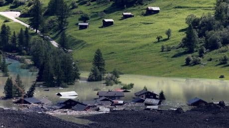 Nach Bergsturz: In der Schweiz droht eine Flutkatastrophe