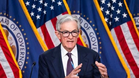 Trump attacca Jerome Powell: è uno stupido