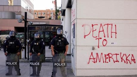 Un juez dictamina que Trump violó la ley federal al enviar a la Guardia Nacional a las protestas migratorias de Los Ángeles