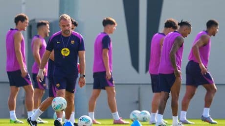 Los retos de Hansi Flick: de los problemas para inscribir a Joan García o Rashford a las disputas internas o el adiós de Iñigo