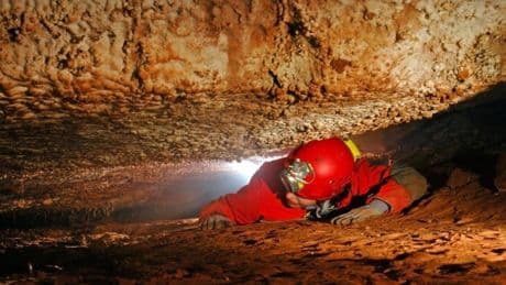 Buscan a un espeleólogo desaparecido en la cueva de los Chorros del río Mundo de Albacete
