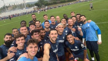 El Alavés se da su primer baño de masas de la temporada