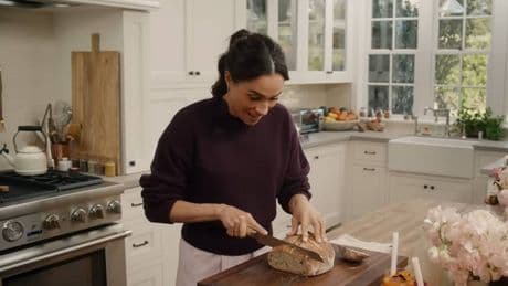 "Noiosa e artificiosa": chi stronca Meghan Markle in tv