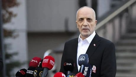 Türk İş'ten kamu işçisine verilen zam teklifine tepki: Üzerinde durulacak bir teklif değil