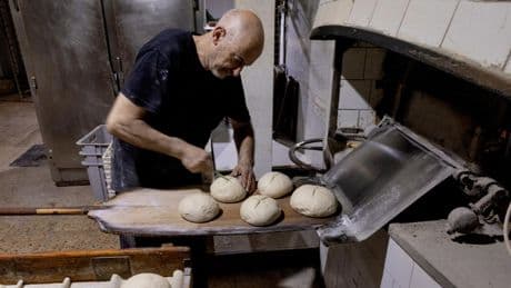 Sarrià pierde su última panadería artesanal por la presión de las franquicias y la falta de relevo