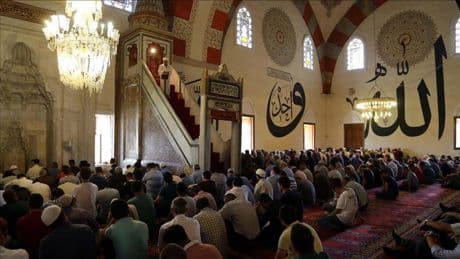 Ertuğrul Özkök: Geçen cuma namaza giden iki muhafazakâr yazar neler gördü, diyanet için neler yazdı?