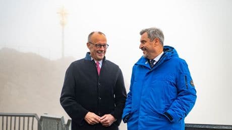 Migration: Merz für bundeseinheitliche Bezahlkarte für Geflüchtete