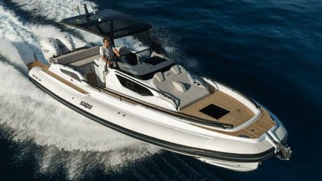 Salpa, cresce la gamma: in anteprima mondiale a Cannes il Soleil 40, gommone/natante con 4+1 posti letto e spazio per un mini-tender