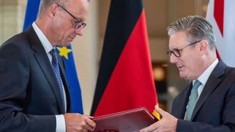 Deutsch-britische Beziehungen: Merz und Starmer unterzeichnen Freundschaftsvertrag