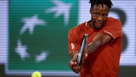Roland-Garros : en vidéo, le coup de canon de Monfils qui s’offre le quatrième set dans une ambiance de feu
