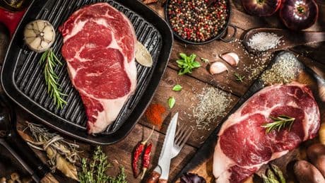 John Scharffenberg, médico y nutricionista: &quot;La carne roja aumenta el riesgo de cáncer&quot;