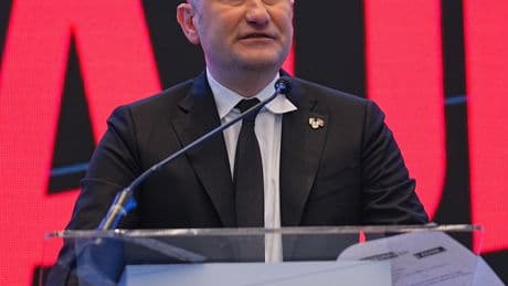 "Bardağın dolu tarafına bakmalıyız"