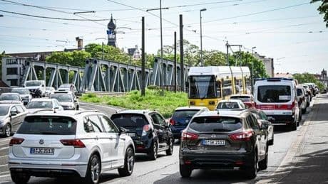 Täglicher Wahnsinn in Köpenick: Lange Brücke wird zur Staufalle