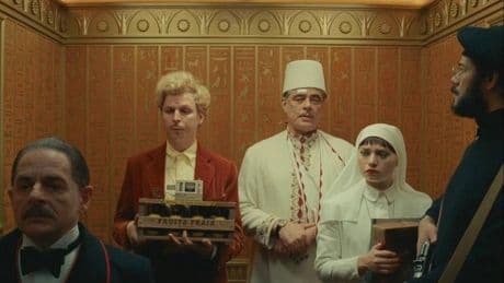 Crítica de 'La trama fenicia' (2025): Liturgia en caja de zapatos