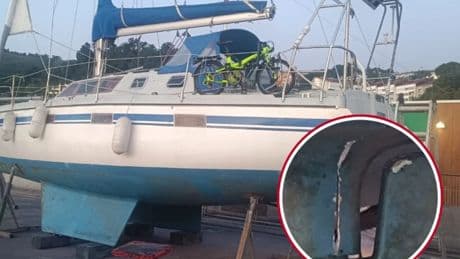 Rescatan a dos personas en la costa de Deba tras el ataque de un grupo de orcas a su embarcación