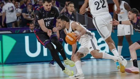 El Real Madrid hace los deberes ante un Granada combativo para ampliar a 21 su racha de victorias en la Liga Endesa
