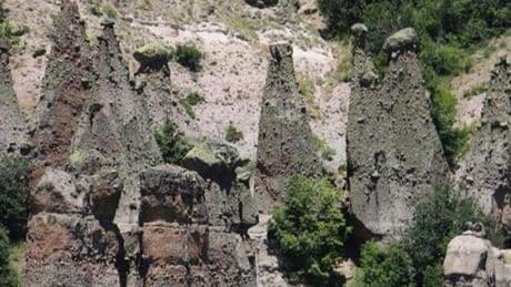Burası Nevşehir değil! Kayaların hikayesi tüyler ürpertti: 'Kapadokya'nın devamı'