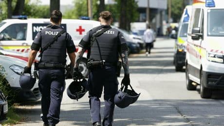 Mueren al menos 10 personas en un tiroteo en una escuela de la ciudad austríaca de Graz