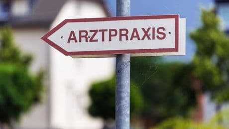 Umfrage: Fast jeder Zweite mit Gesundheitssystem unzufrieden