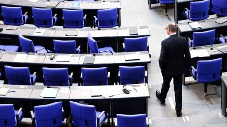Kommentar: Merzʼ Machtdreieck