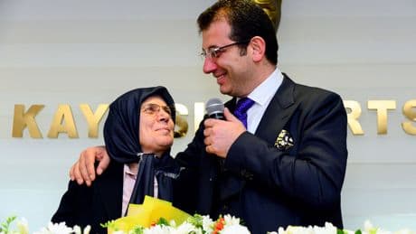 Ekrem İmamoğlu'ndan 'Anneler Günü' paylaşımı: 'Özledim anne'