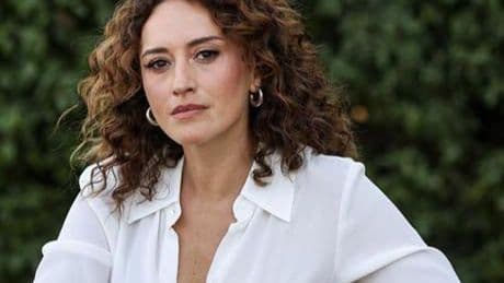 'Sıcak Büfe ismi gibi sıcak bir komedi, oynarken çok eğlendim'