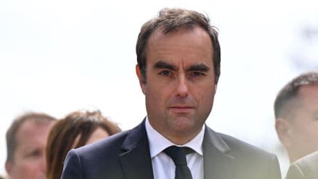 France: des entreprises vont produire des drones en Ukraine, annonce le ministre des Armées
